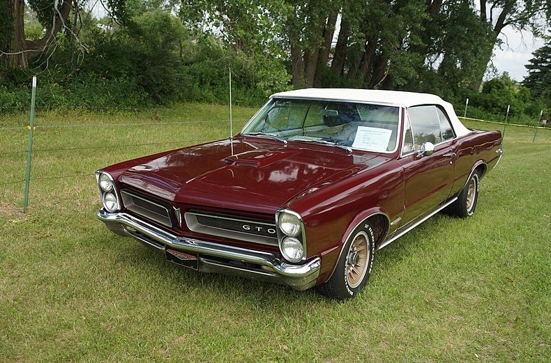 Марки американских автомобилей 24 Pontiac GTO 1965