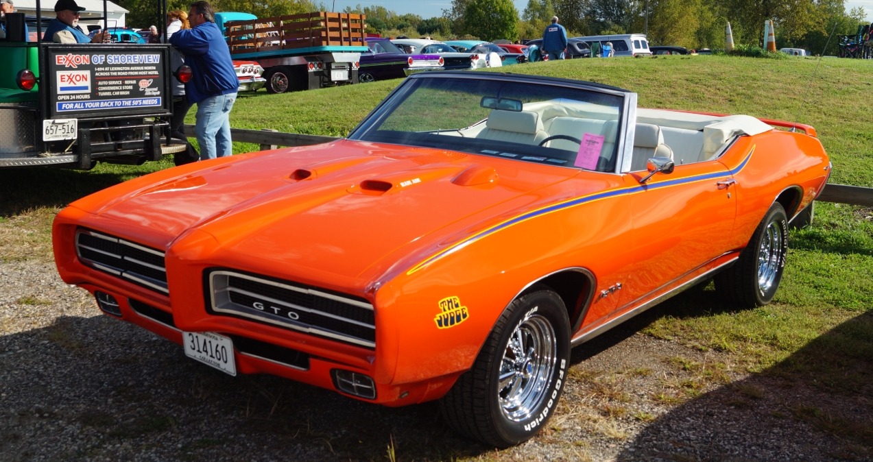 Марки американских автомобилей 22 Pontiac GTO Judge