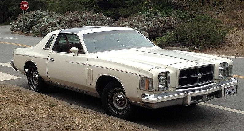 Chrysler Cordoba 1975-1979 годов выпуска 3 Chrysler Cordoba