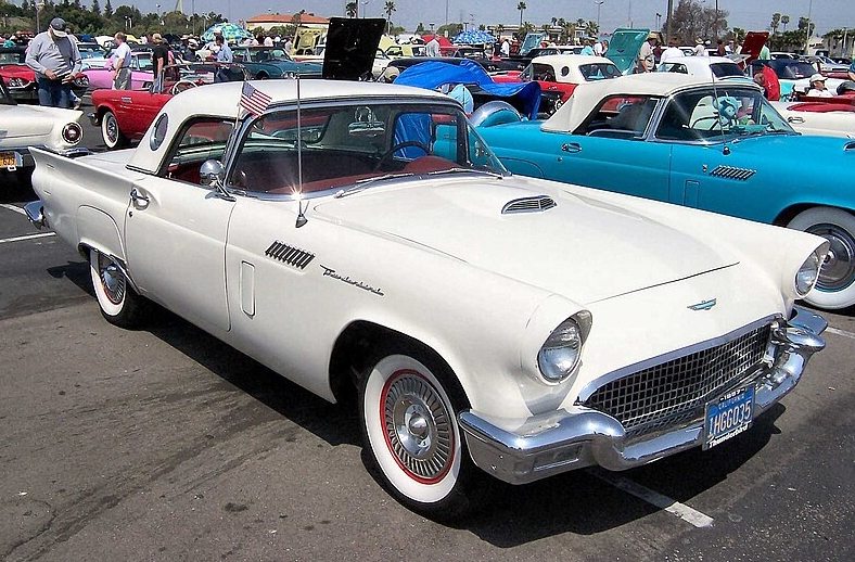 Все Ford Thunderbird, особенности и факты 2 Ford Thunderbird