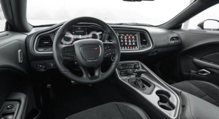 Dodge Challenger 2022 года 2 Dodge Challenger 2022