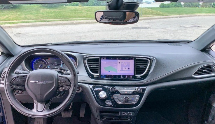 Chrysler Pacifica 2022 - обзор и факты 2 Chrysler Pacifica 2022