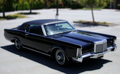 Lincoln Continental Mark